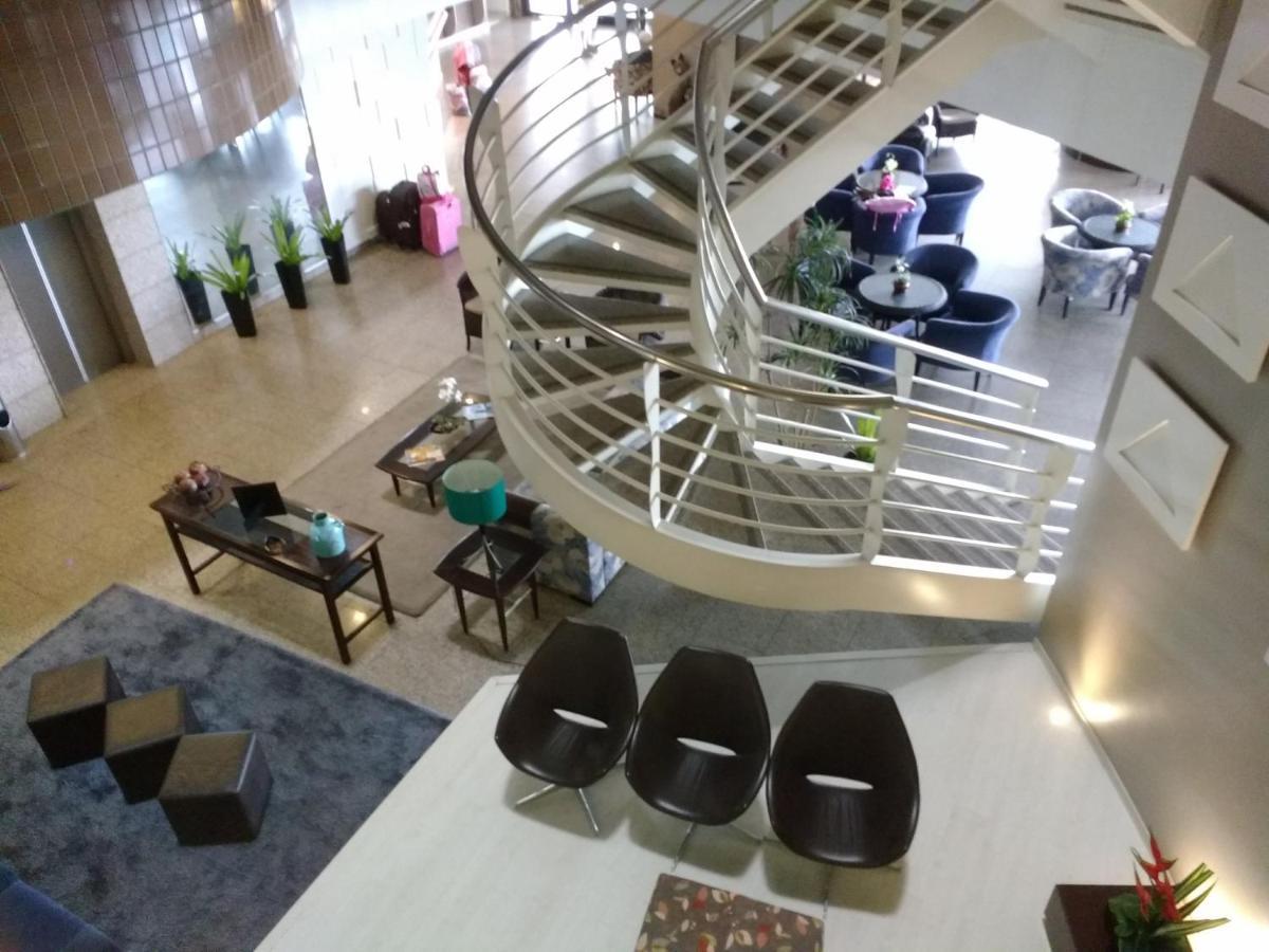 Apt. Em Hotel Na Av. Beira Mar Em Fortaleza ภายนอก รูปภาพ